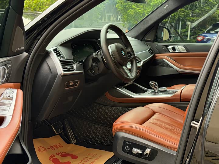 BMW X7 2020 x Drive 40i M — фото 5