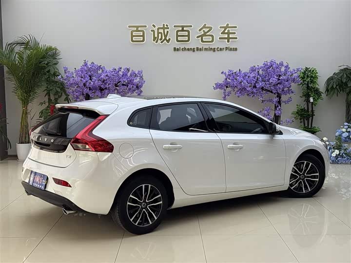 Volvo V40 2017 T 3 — фото 5