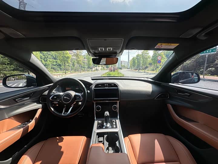 Jaguar XEL 2023 2.0 T 250 PS R-DYNAMIC S — фото 8