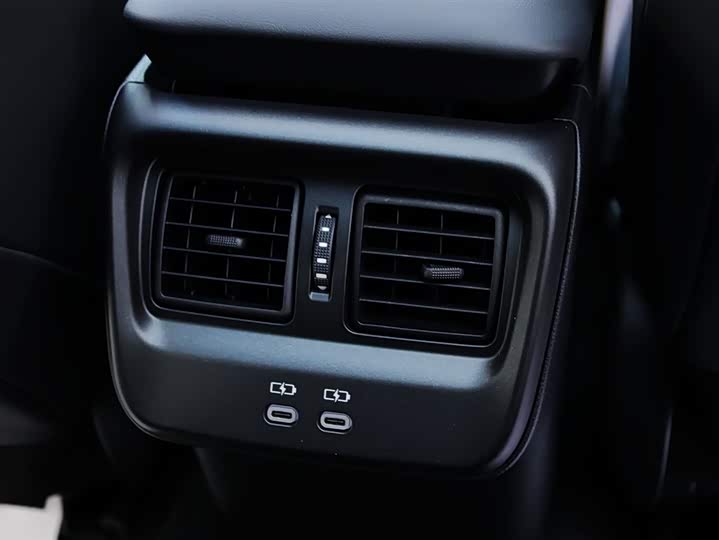 Toyota Sport 2023 2.4 T Sport Cross HEV 4 WD — фото 34