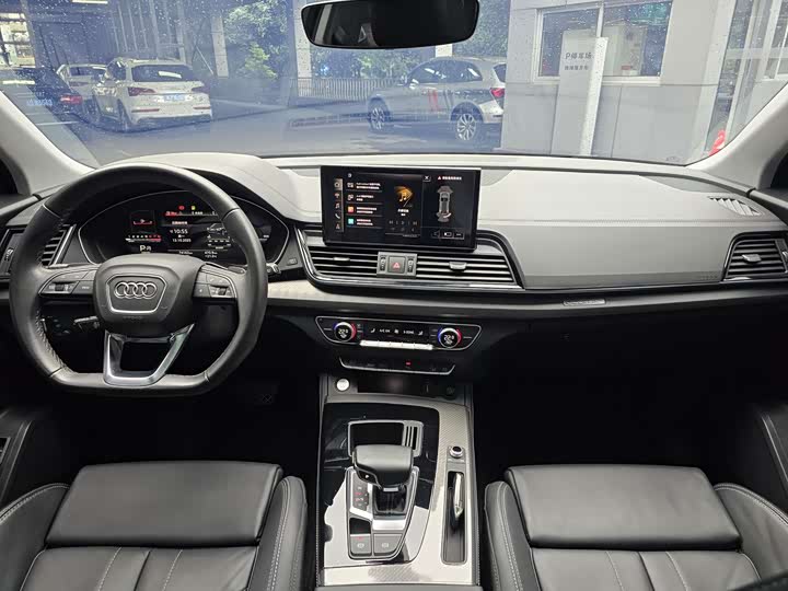 Audi Q5L 2022 40 T — фото 15