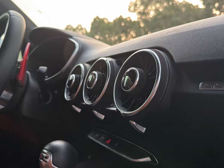 Audi TT 2015 TT Coupe 45 TFSI quattro — фото 10