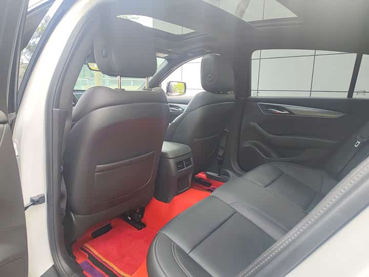 Cadillac CT5 2024 28 T Luxury Pro — фото 8