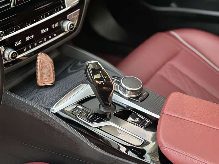 BMW 5-Series 2023 530 Li Leading M — фото 13