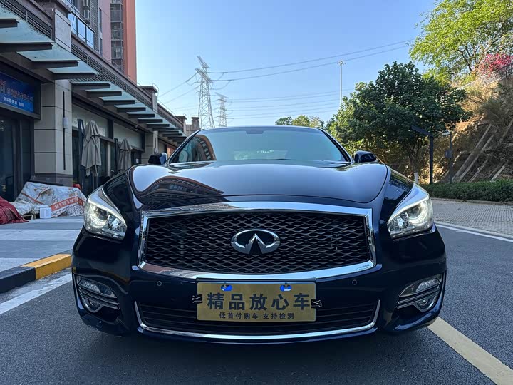 Infiniti Q70 2019 Q 70 L 2.0 T — фото 2