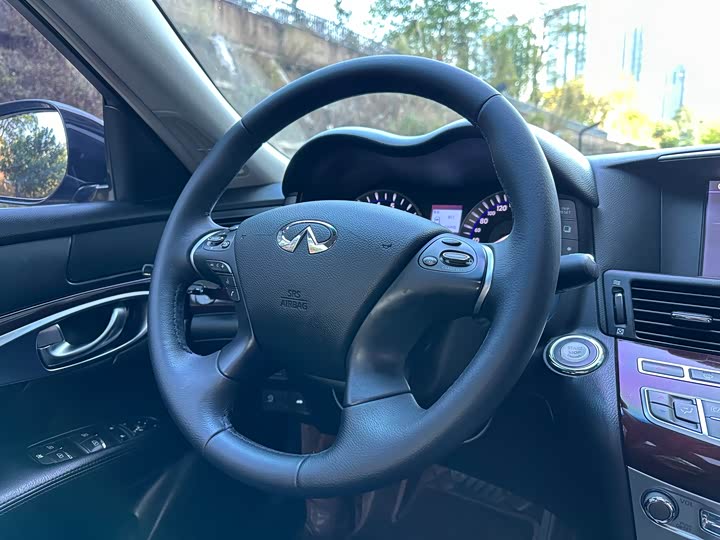 Infiniti Q70 2019 Q 70 L 2.0 T — фото 18