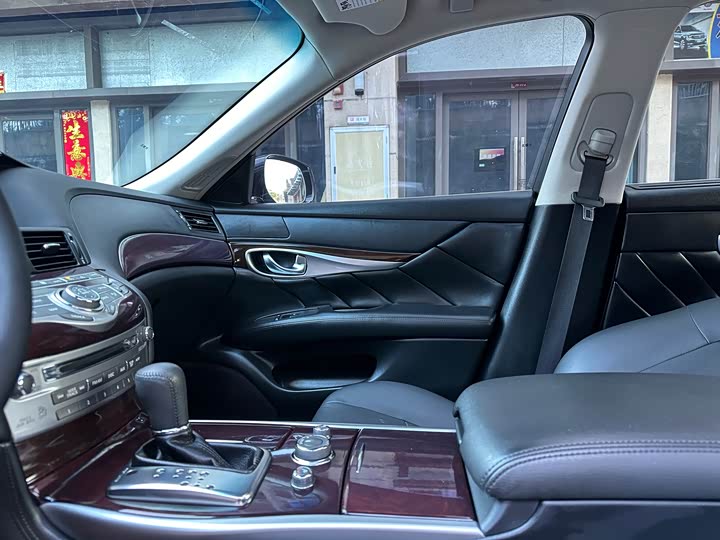 Infiniti Q70 2019 Q 70 L 2.0 T — фото 21