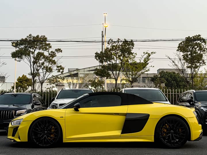 Audi R8 2017 V 10 Spyder — фото 15