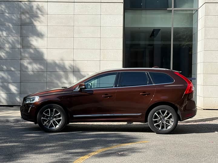 Volvo XC60 2016 T 5 AWD — фото 4