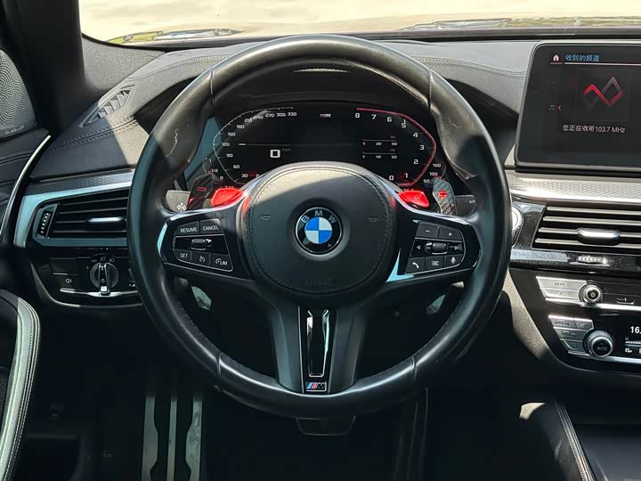 BMW 5 Series рестайлинг 540i M спортпакет — фото 12