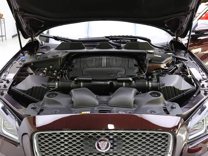 Jaguar XJ 2018 XJL 3.0 SC 2 WD — фото 17