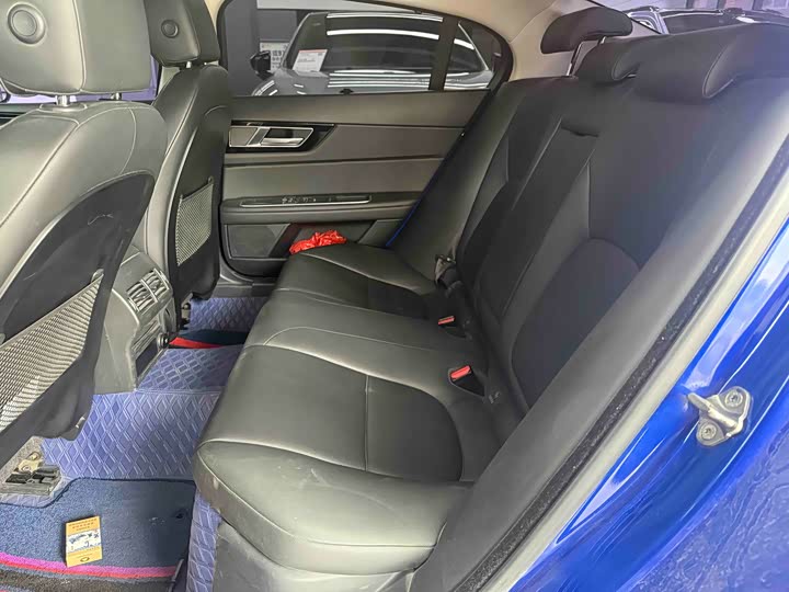 Jaguar XEL 2019 2.0 T 200 PS — фото 8