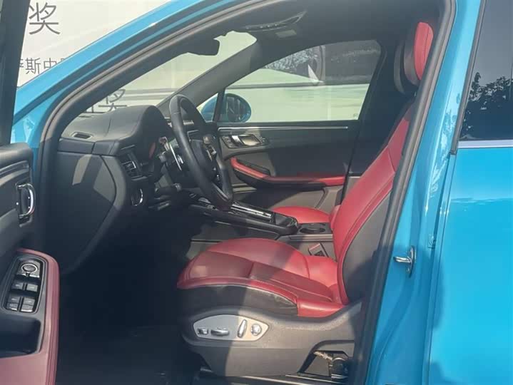 Porsche Macan 2022 Macan 2.0 T — фото 7