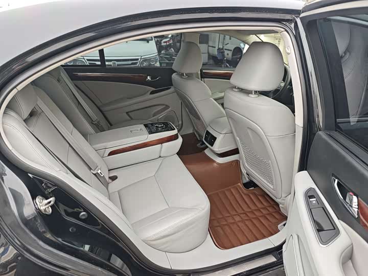 Hongqi H7 2015 2.0 T Luxury — фото 11