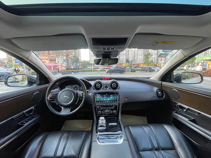 Jaguar XJ 2018 XJL 3.0 SC 2 WD — фото 13