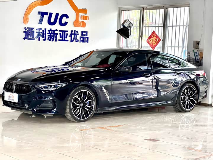 BMW 8-Series 2022 840i x Drive M — фото 1