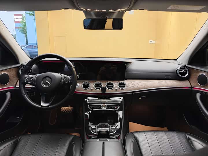 Mercedes-Benz E-Class 2016 E 300 L — фото 20