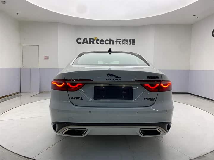 Jaguar XFL 2024 2.0 T P 300 4 WD — фото 6