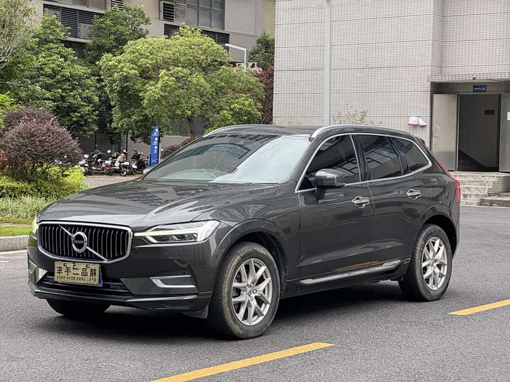 Volvo XC60 2021 T 5 4 WD — фото 3