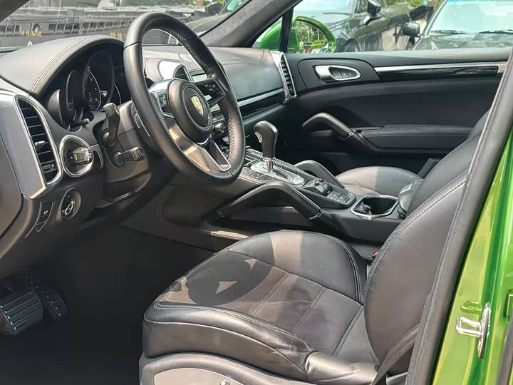 Porsche Cayenne 2015 Cayenne GTS 3.6 T — фото 4