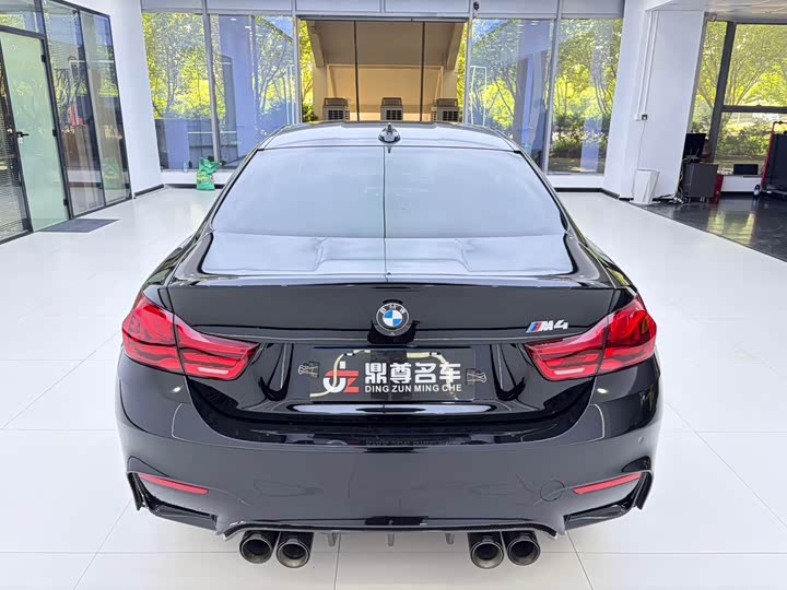 BMW M4 2017 M 4 MT — фото 9