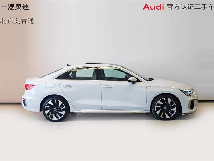 Audi A3 2024 A 3 L Limousine 35 TFSI Sport — фото 10