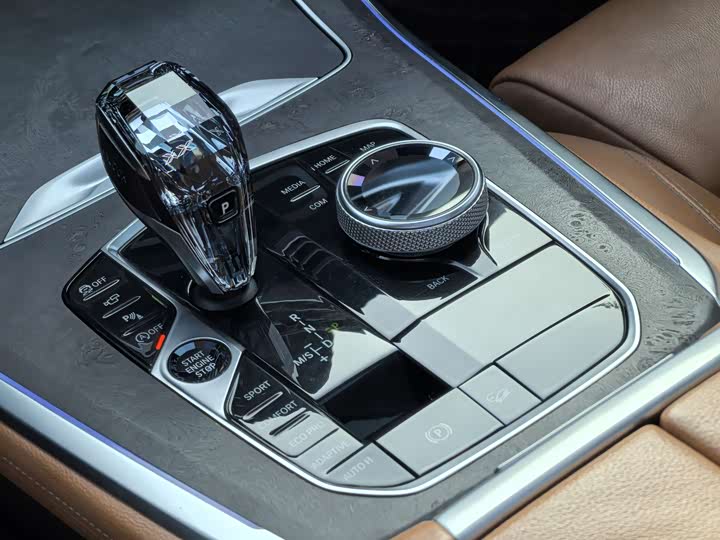 BMW X5 2020 x Drive 40i M — фото 13