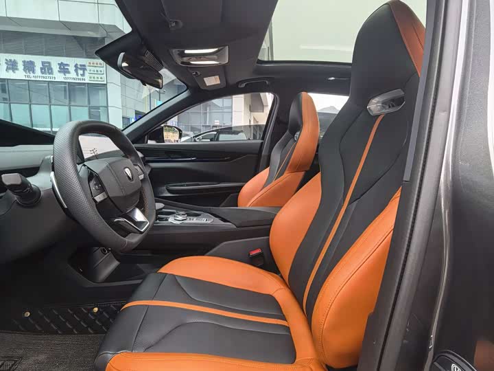 Changan UNI-V 2024 1.5 T Sport — фото 7