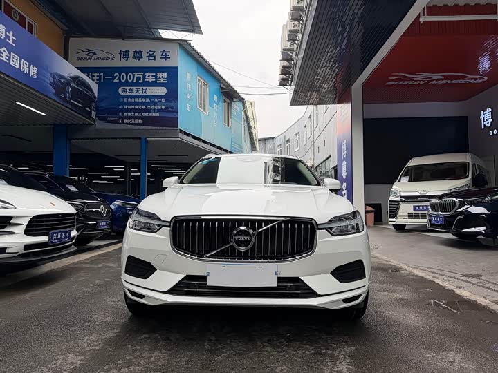 Volvo XC60 2019 T 5 4 WD V — фото 2