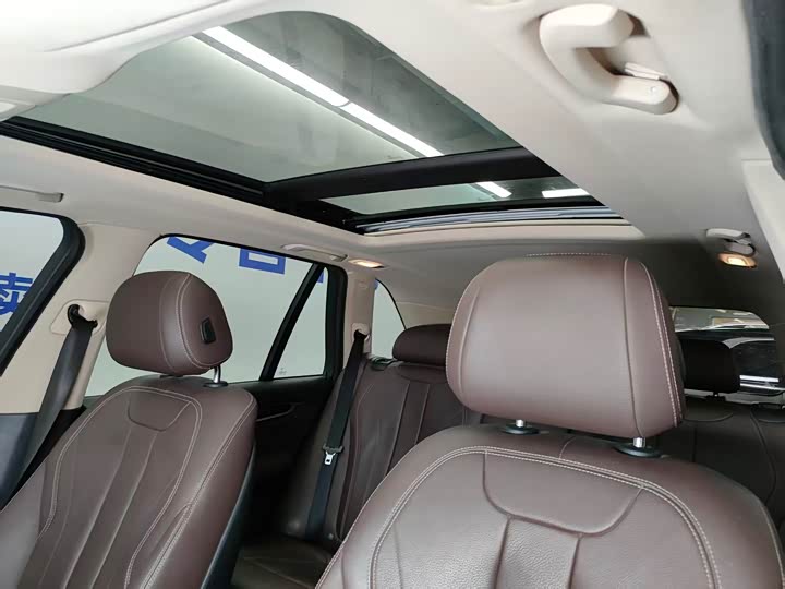 BMW X5 2015 x Drive 28i — фото 5