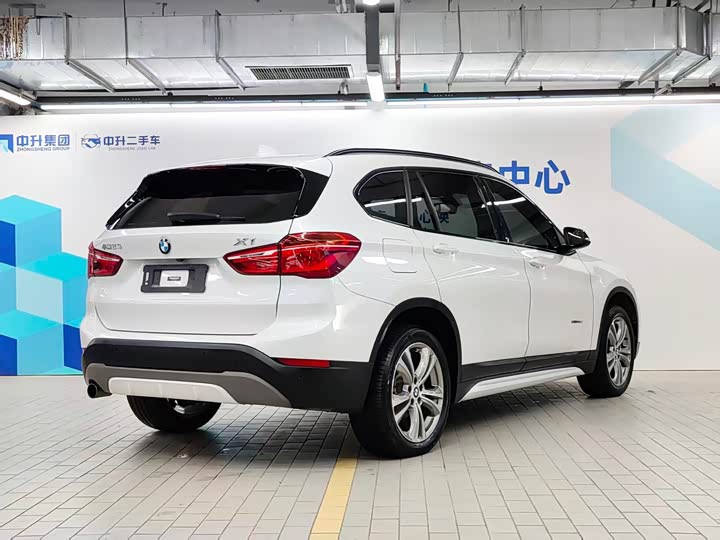 BMW X1 2018 s Drive 18 Li — фото 23