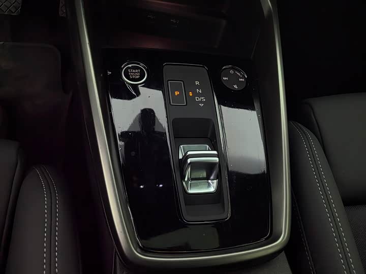 Audi A3 2024 A 3 L Limousine 35 TFSI Sport — фото 18