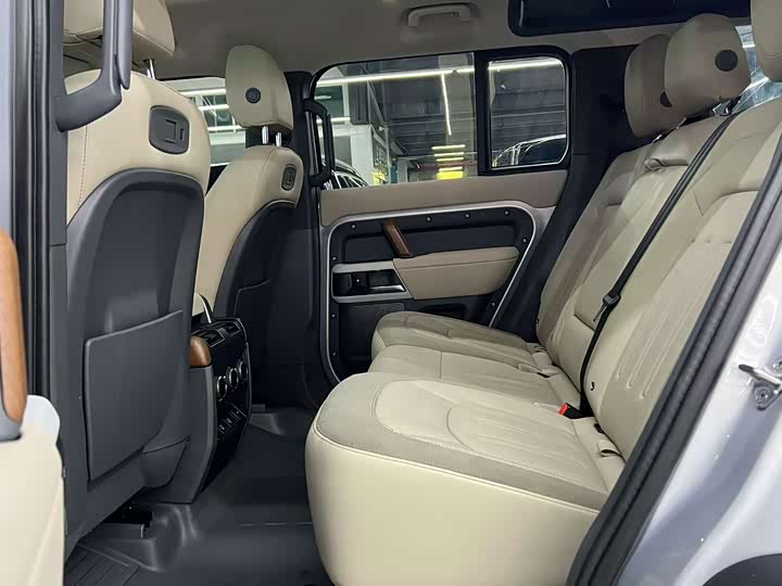 Land Rover Defender — фото 4
