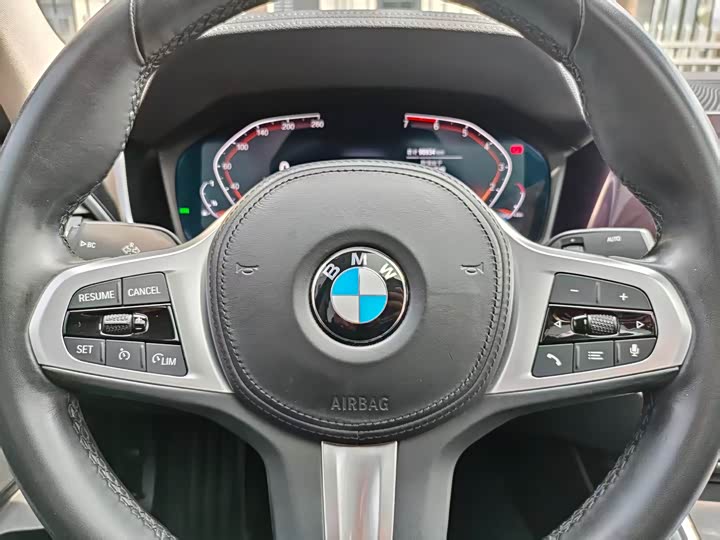 BMW 3-Series 2021 325i M — фото 16