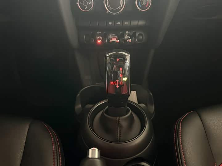 MINI Hatch — фото 12