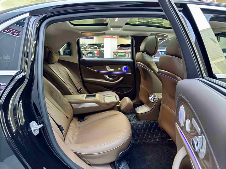 Mercedes-Benz E-Class 2023 E 300 L Luxury — фото 5