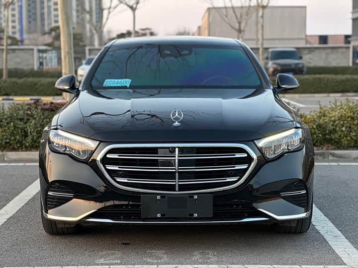 Mercedes-Benz E-Class 2025 E 300 L Luxury — фото 2