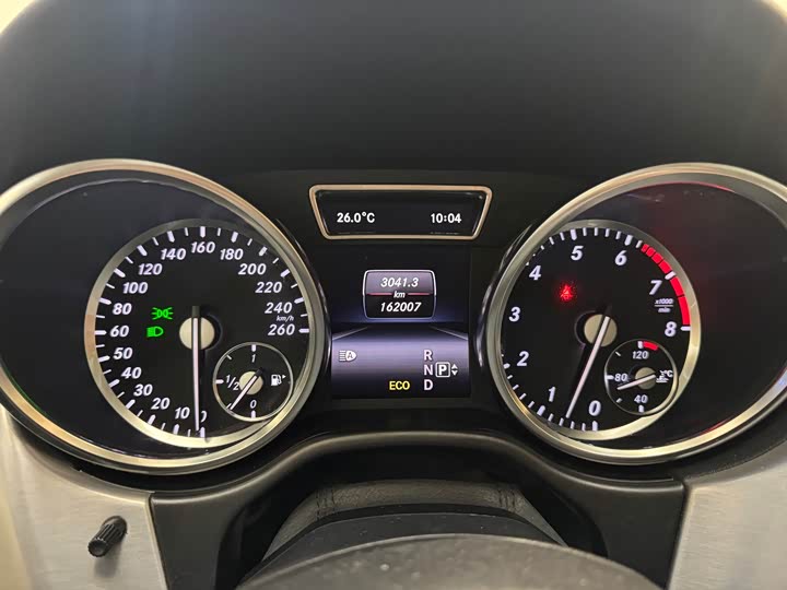 Mercedes-Benz M-Class 2014 ML 320 4 MATIC — фото 7