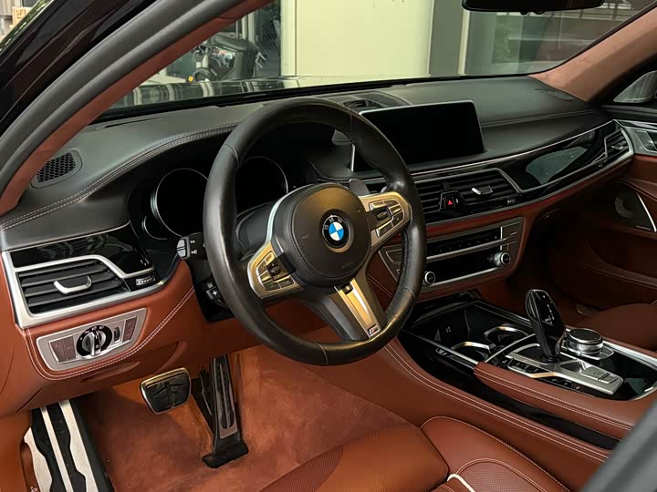 BMW 7-Series 2018 750 Li x Drive M — фото 16