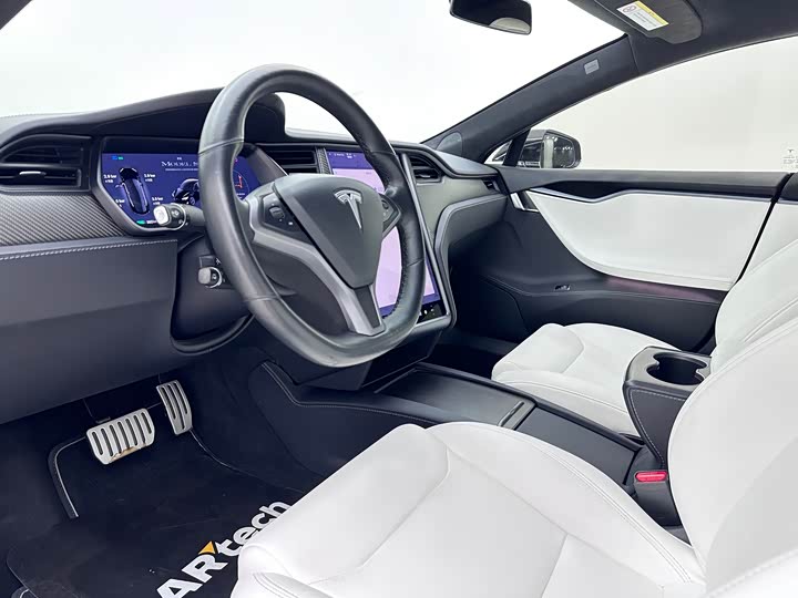 Tesla Model 2020 Performance — фото 8