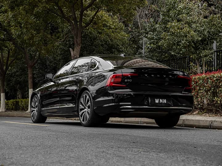 Volvo S90 2023 B 5 — фото 5