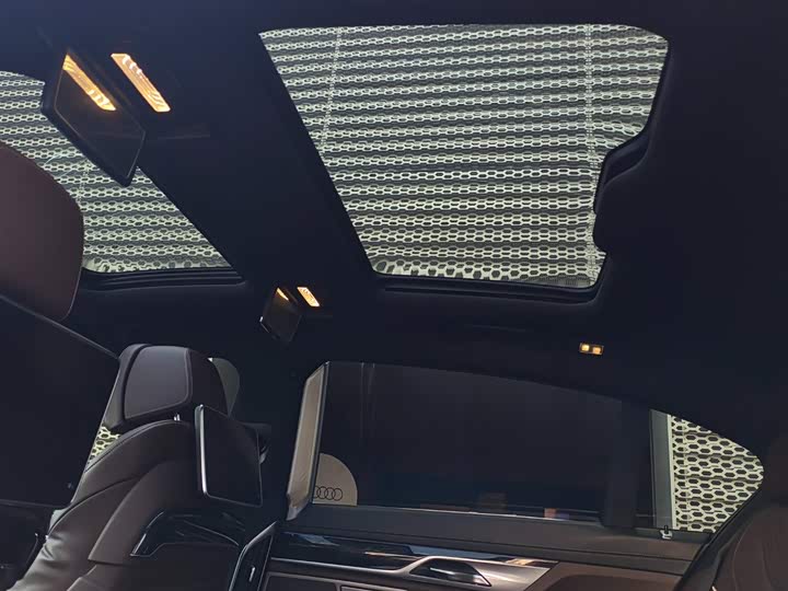 BMW 7-Series 2016 740 Li Leading — фото 6