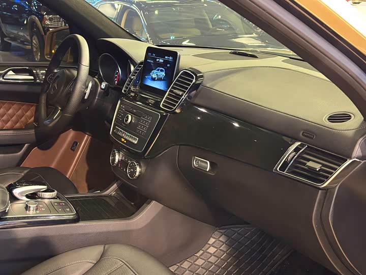 Mercedes-Benz GLS 2018 GLS 450 — фото 20
