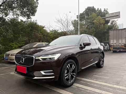 Volvo XC60 2019 T 5 4 WD V — фото 10