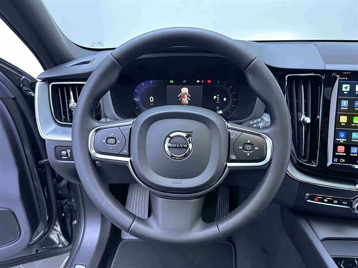 Volvo XC60 2022 B 5 4 WD — фото 15