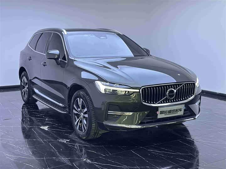 Volvo XC60 2022 B 5 4 WD — фото 3