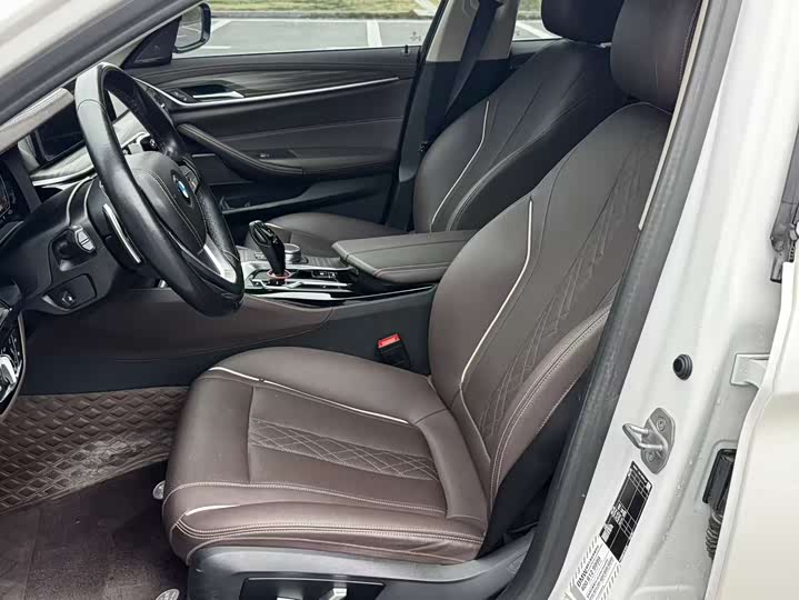 BMW 5-Series 2023 530 Li Leading — фото 9