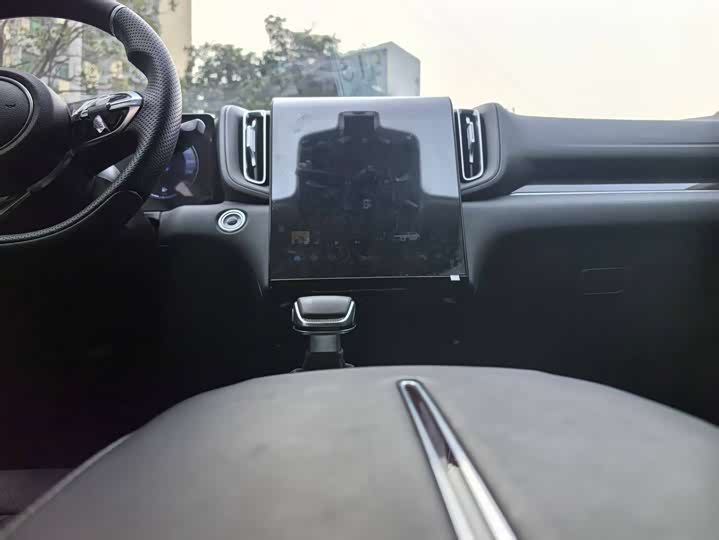 Hongqi HS3 PHEV 2025 117km — фото 6