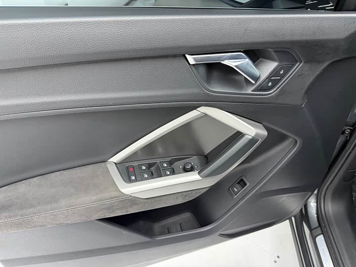 Audi Q3 2022 35 TFSI — фото 11
