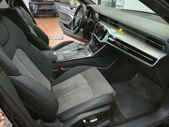 Audi A6L 2024 40 TFSI — фото 12